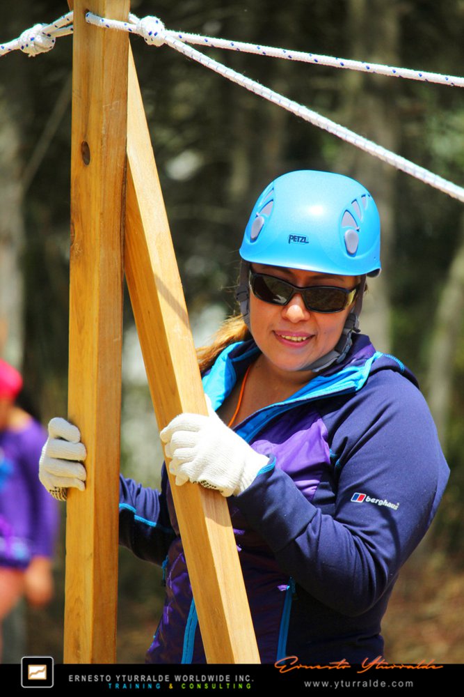 Talleres de Cuerdas Bajas | Team Building Corporativo para el desarrollo de equipos de trabajo