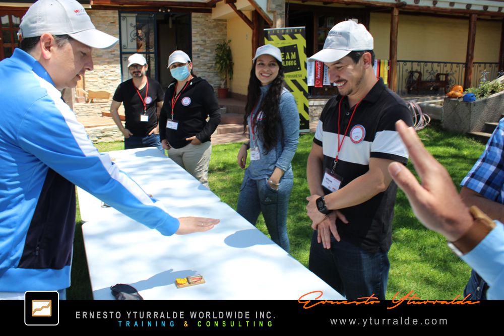 Team Building LATAM Talleres de Cuerdas Bajas | Team Building Empresarial para el desarrollo de equipos de trabajo