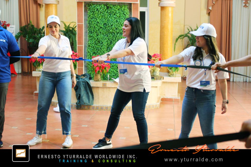 Team Building LATAM Talleres de Cuerdas Bajas | Team Building Empresarial para el desarrollo de equipos de trabajo