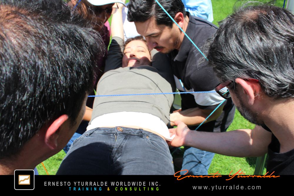 Team Building LATAM Talleres de Cuerdas Bajas | Team Building Empresarial para el desarrollo de equipos de trabajo